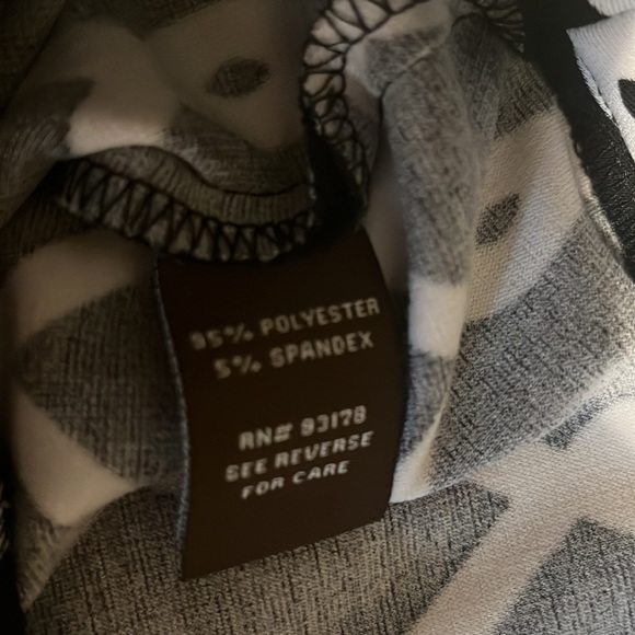 ADRIENNE VITTADINI SKIRT SIZE 14P - Picture 4 of 4